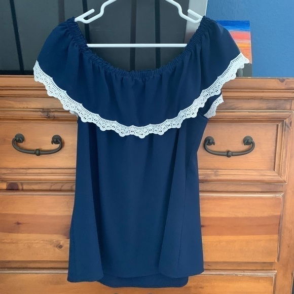 Blue shoulder blouse size L - Picture 1 of 4